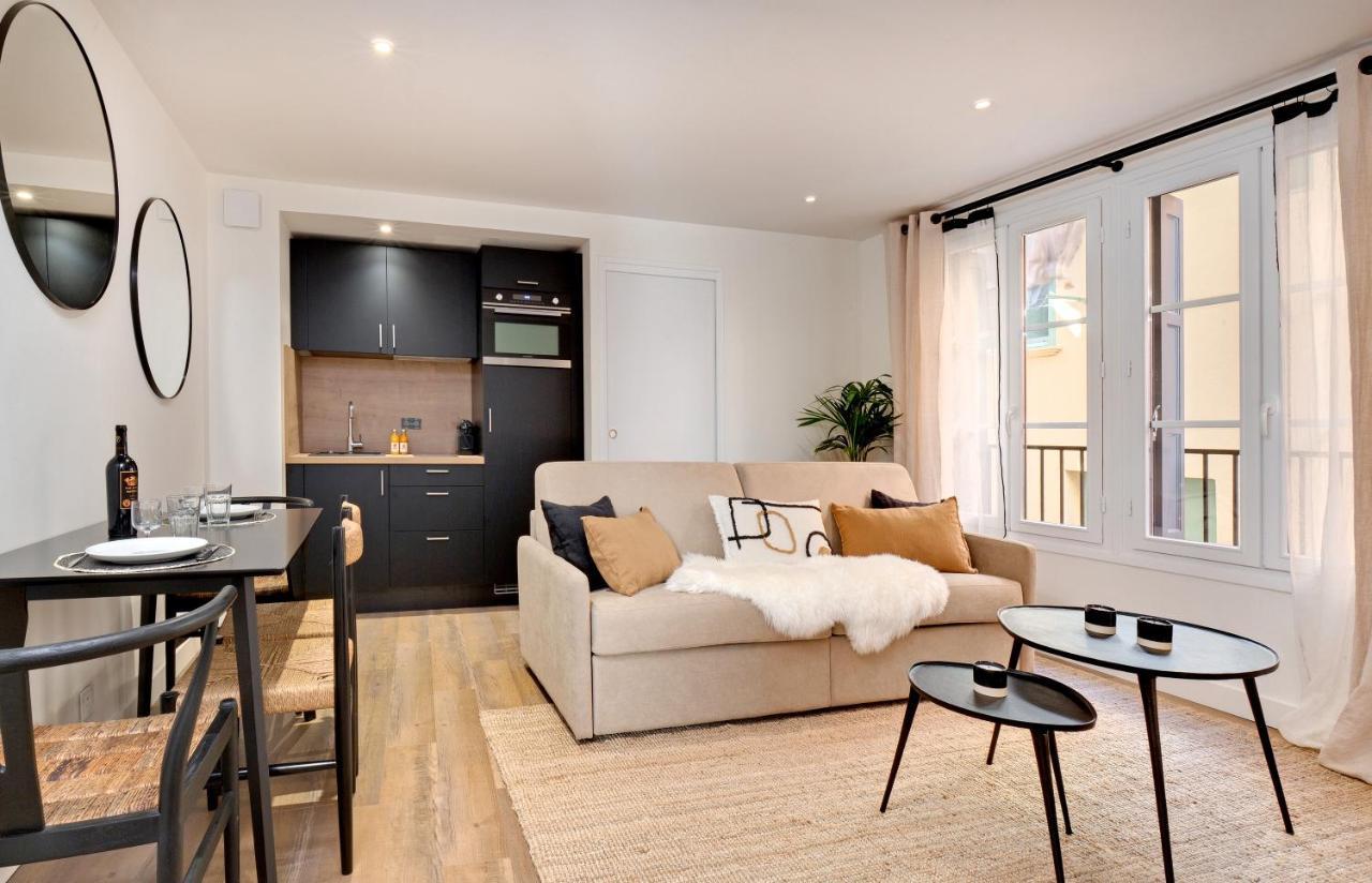 Appartement De *